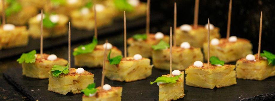 Christmas Bites & Booze